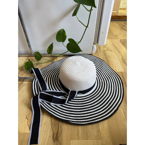 Black and white wide brim sun hat - Picture 1 of 7